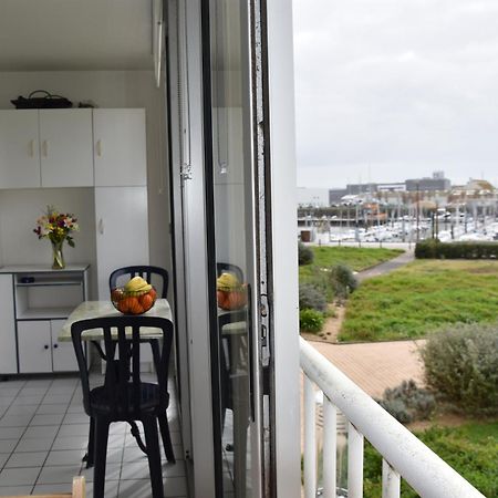 Appartement 1 Chambre, Avec Loggia Et Vue Sur Le Port Olona La Chaume Extérieur photo