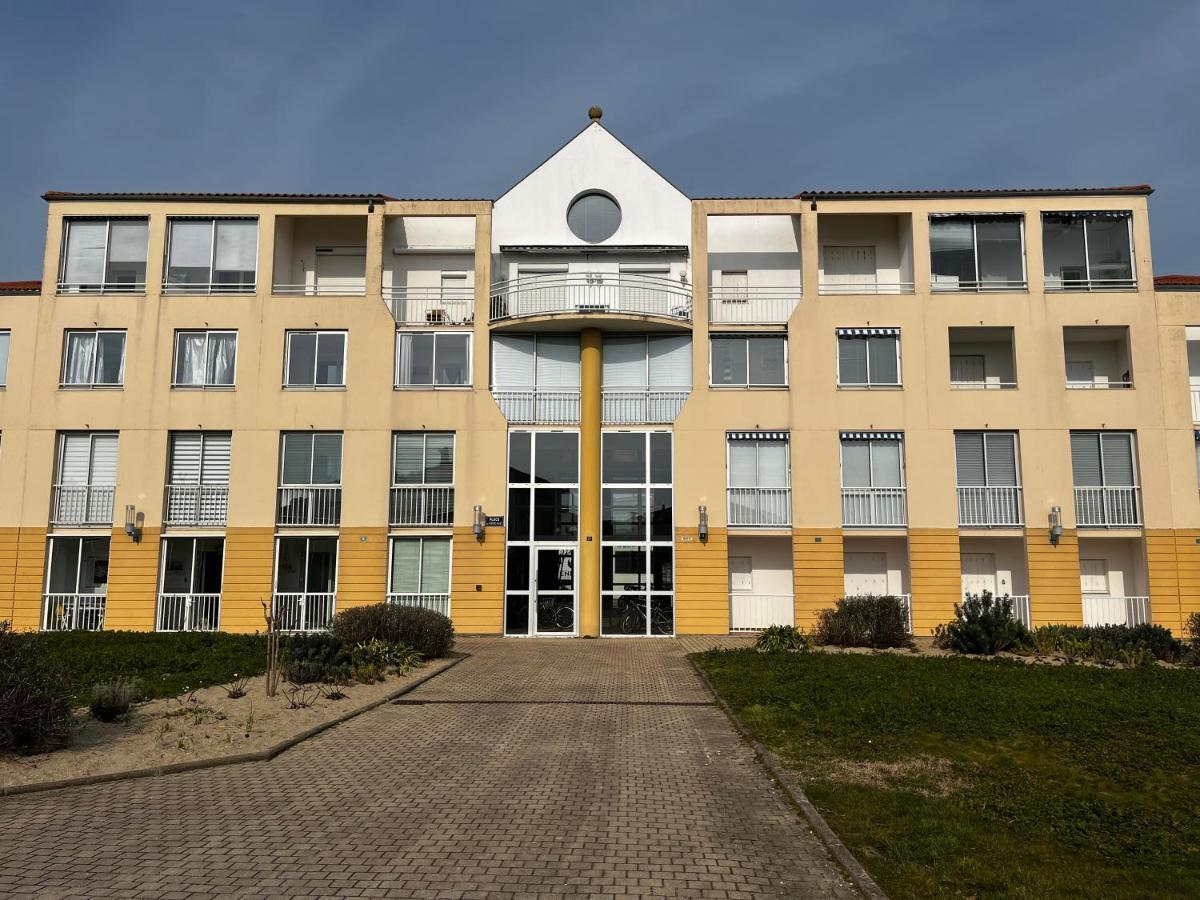 Appartement 1 Chambre, Avec Loggia Et Vue Sur Le Port Olona La Chaume Extérieur photo